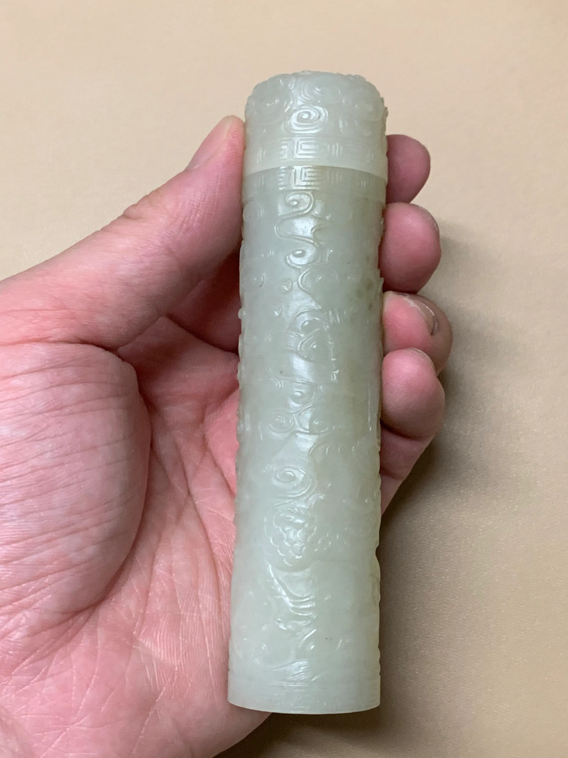清 双龙云纹带盖玉香筒一对 - 图2