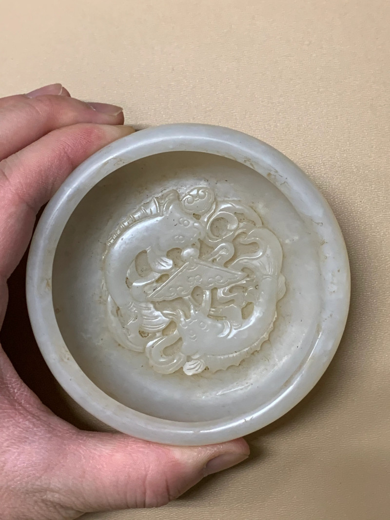 清 白玉吉庆有余纹圆形水洗 - 图2