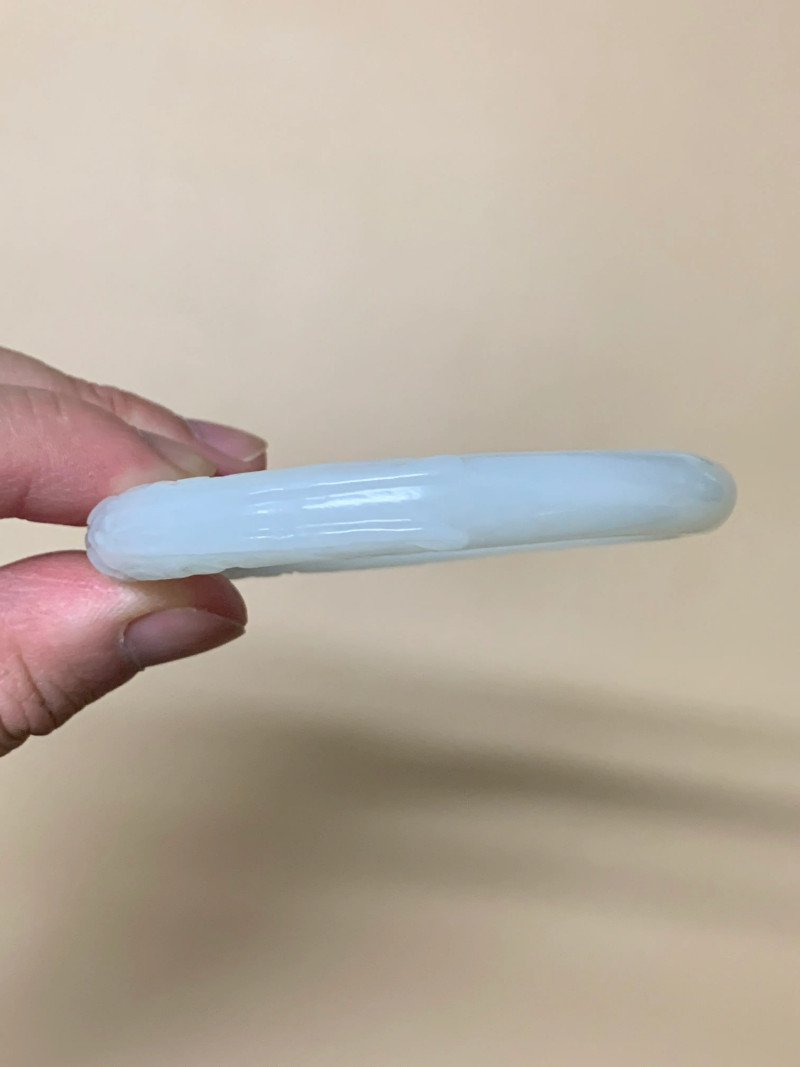 清 白玉双龙戏珠手镯 - 图5