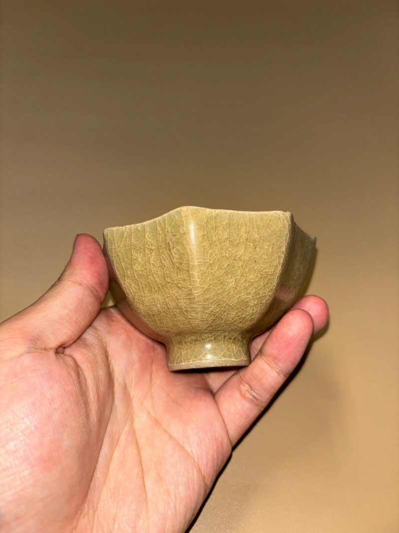 明 米黄釉八方杯 - 图3