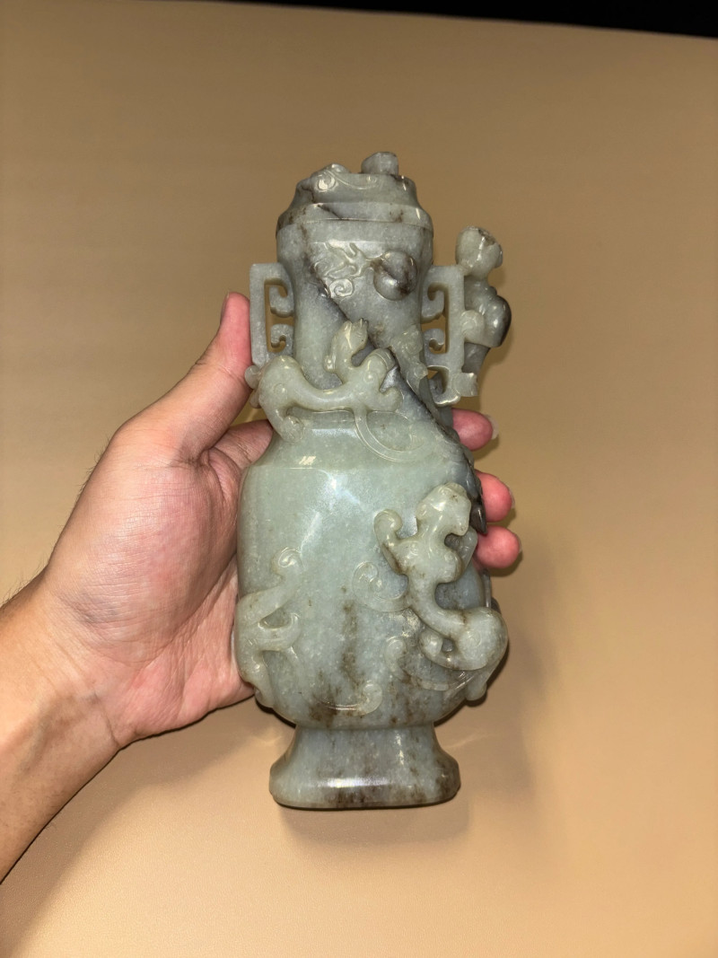 明 白玉苍龙教子螭龙纹宝瓶 - 图2
