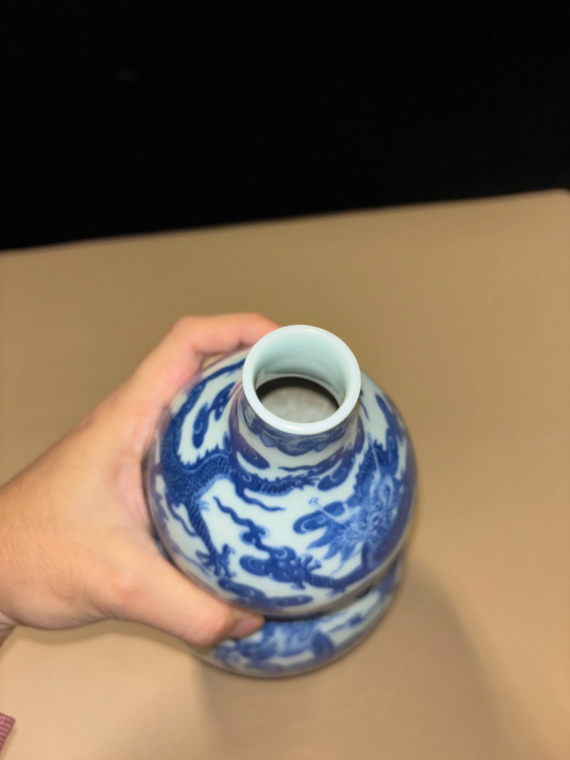 清嘉庆 青花九龙呈瑞大吉葫芦瓶 - 图7