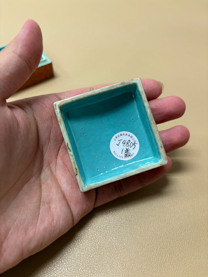 清乾隆 珊瑚红描金墨彩诗文小印盒 - 图6