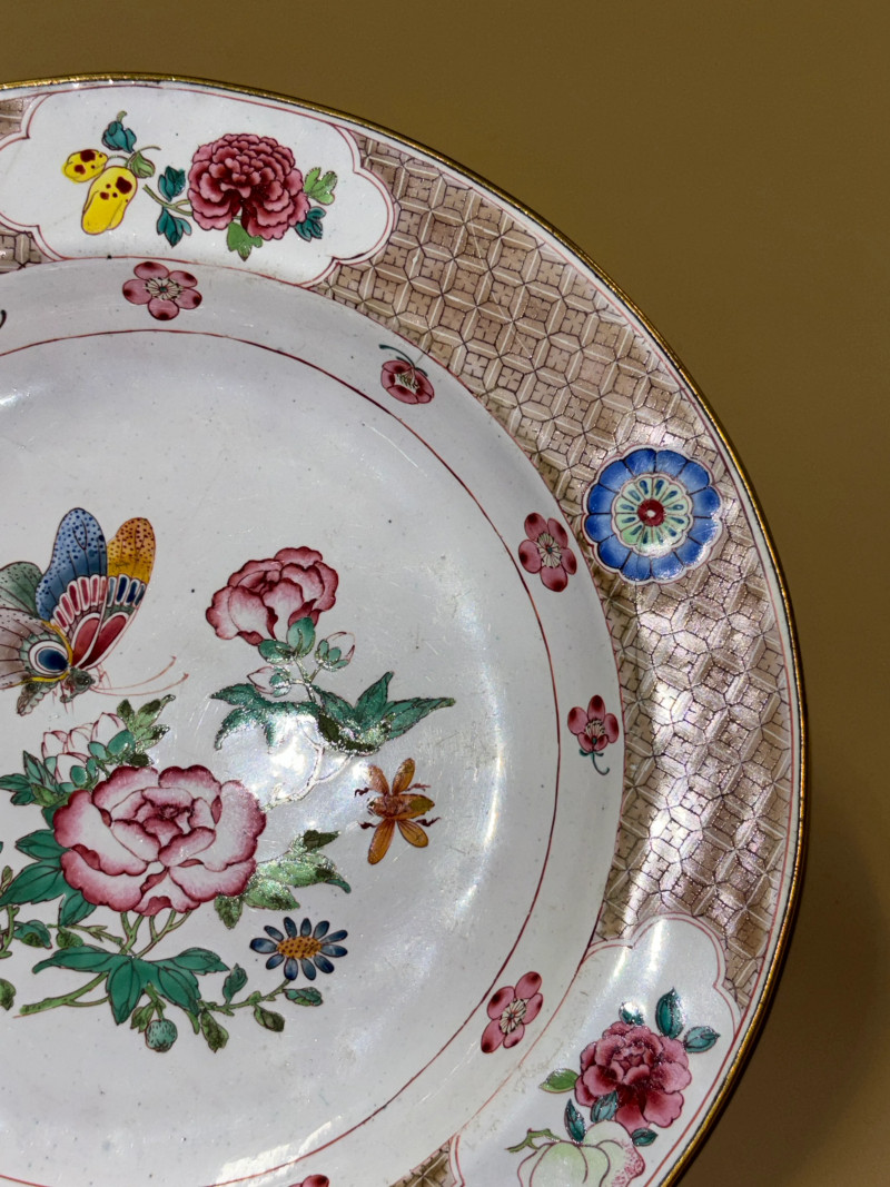 清雍正 铜胎画珐琅蝶恋花纹盘 - 图4