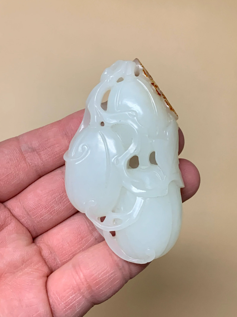 清 白玉红皮巧雕瓜果挂件 - 图2