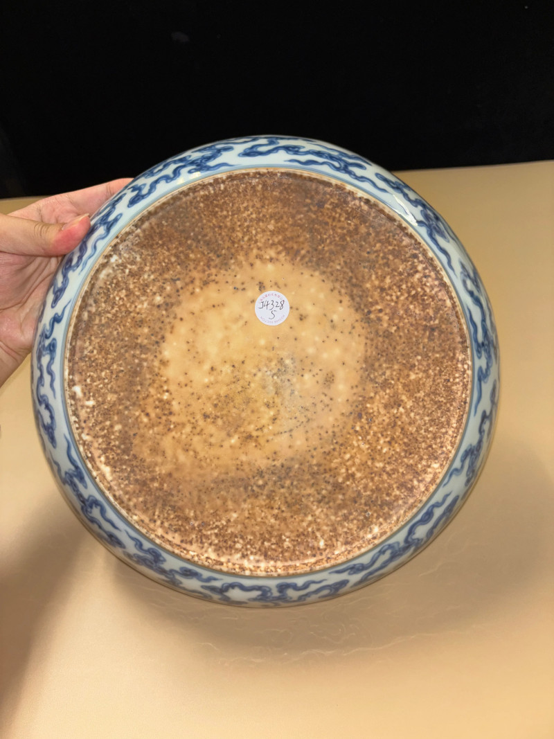 明成化 青花海水龙纹大盘 - 图7