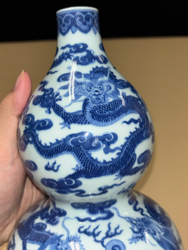 清嘉庆 青花九龙呈瑞大吉葫芦瓶 - 图10