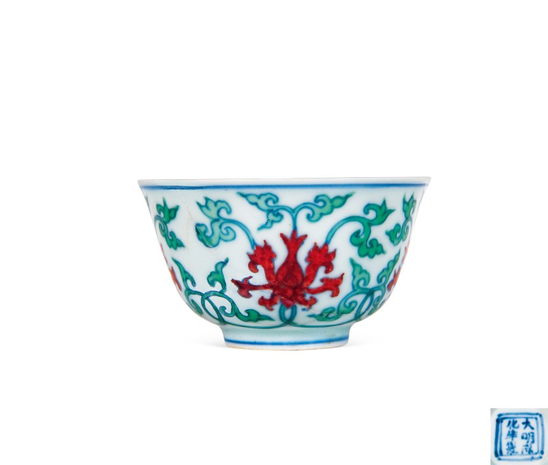 明成化 斗彩缠枝宝相花纹茶圆