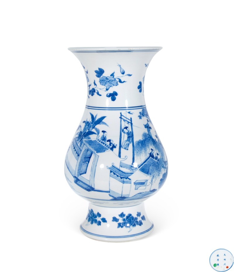 清康熙 青花庭院“杨柳荡千”图琵琶尊