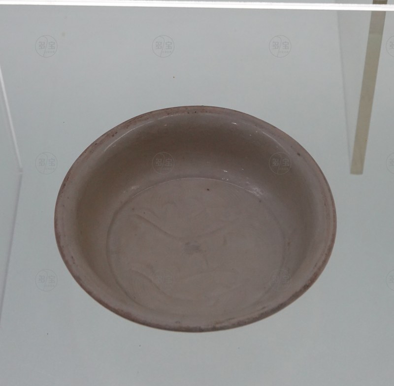 北宋 定窑白釉双鱼纹瓷盘