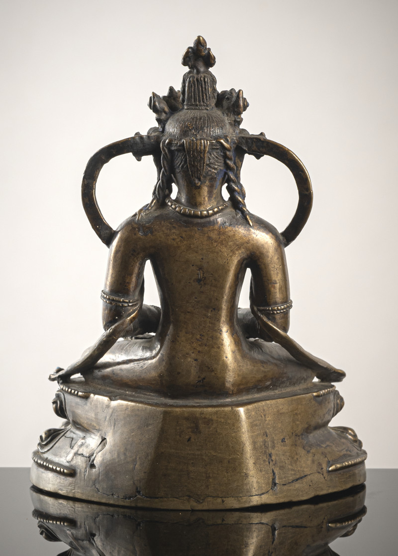 A BRONZE FIGURE OF AMITAYUS - 图2