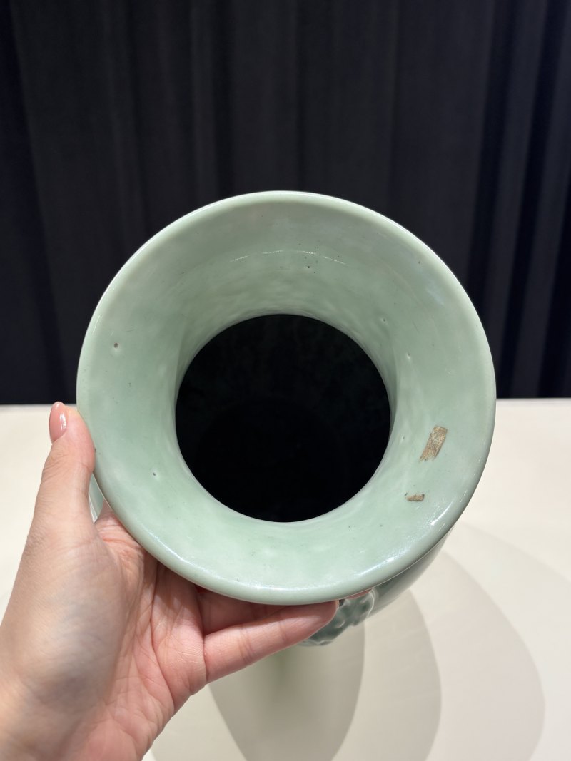 清乾隆 青花釉里红开光山水诗文蝠耳铺首尊 - 图13