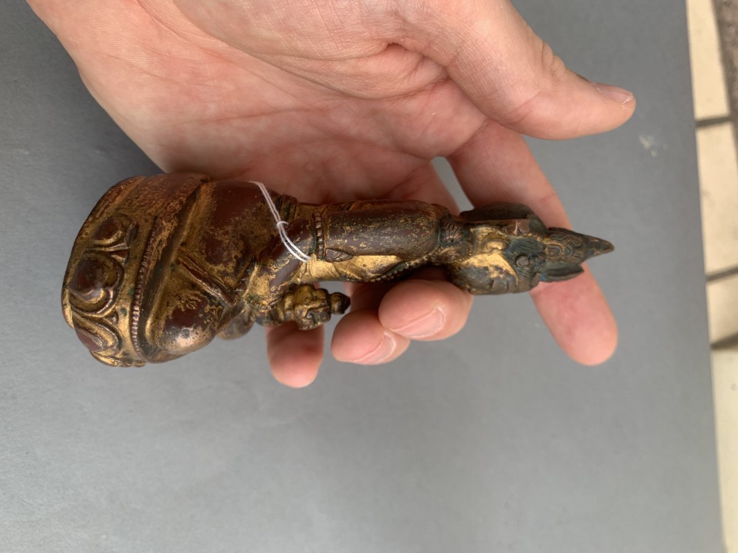 A GILT-BRONZE FIGURE OF AMITAYUS - 图9
