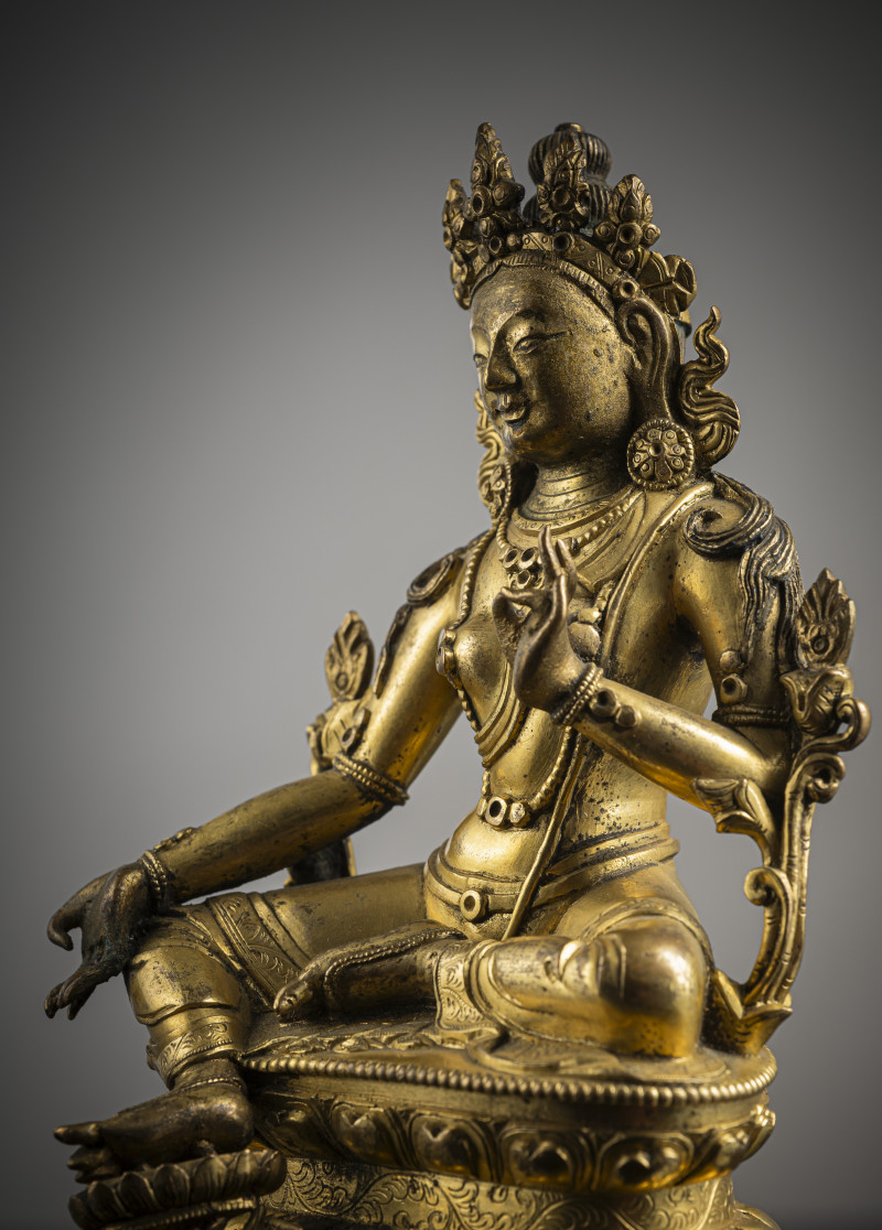 A GILT-BRONZE FIGURE OF SYAMATARA - 图4