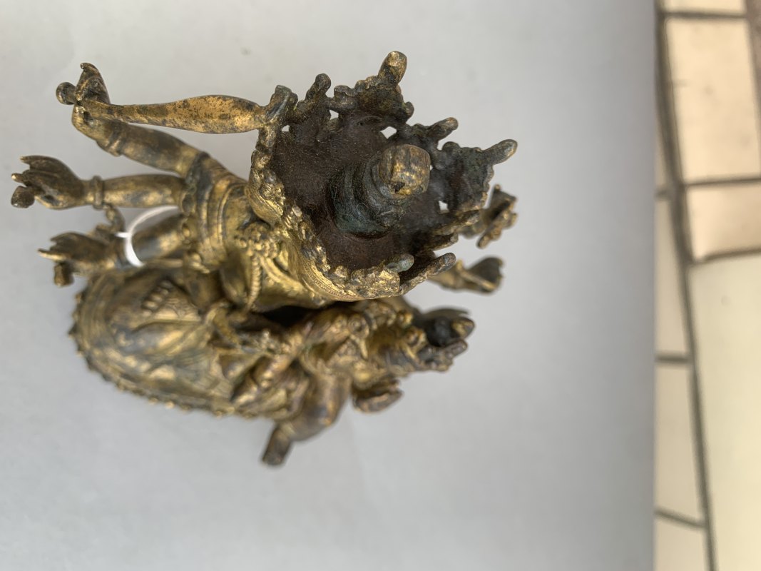 A GILT-BRONZE FIGURE OF MANJUGOSHA AND CONSORT - 图10