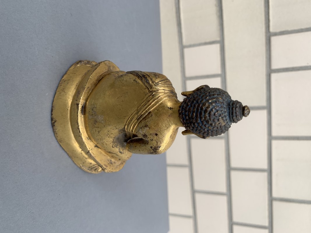 A GILT-BRONZE FIGURE OF BUDDHA SHAKYAMUNI - 图7