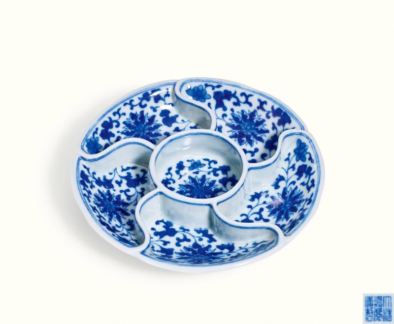 清嘉庆 青花缠枝莲纹格式洗