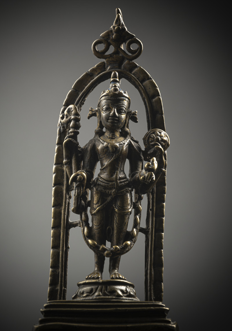 A BRONZE FIGURE OF PROBABLY VISHNU - 图5