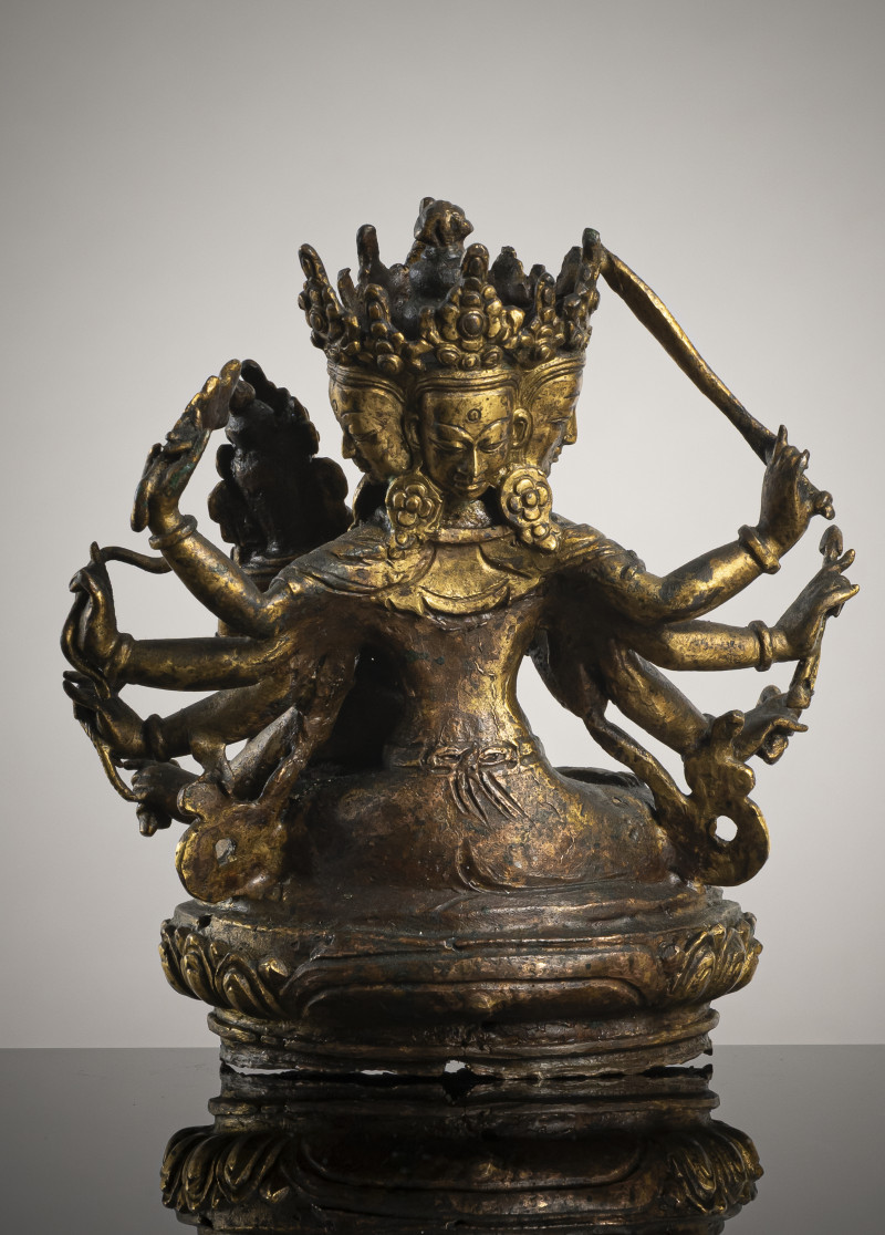 A GILT-BRONZE FIGURE OF MANJUGOSHA AND CONSORT - 图2
