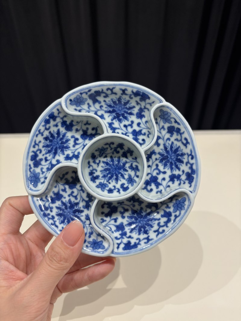 清嘉庆 青花缠枝莲纹格式洗 - 图3