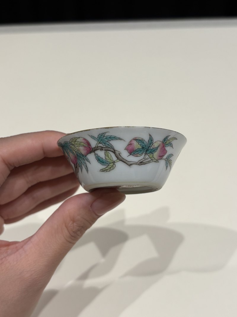 清光绪 粉彩九桃纹马蹄杯 - 图5