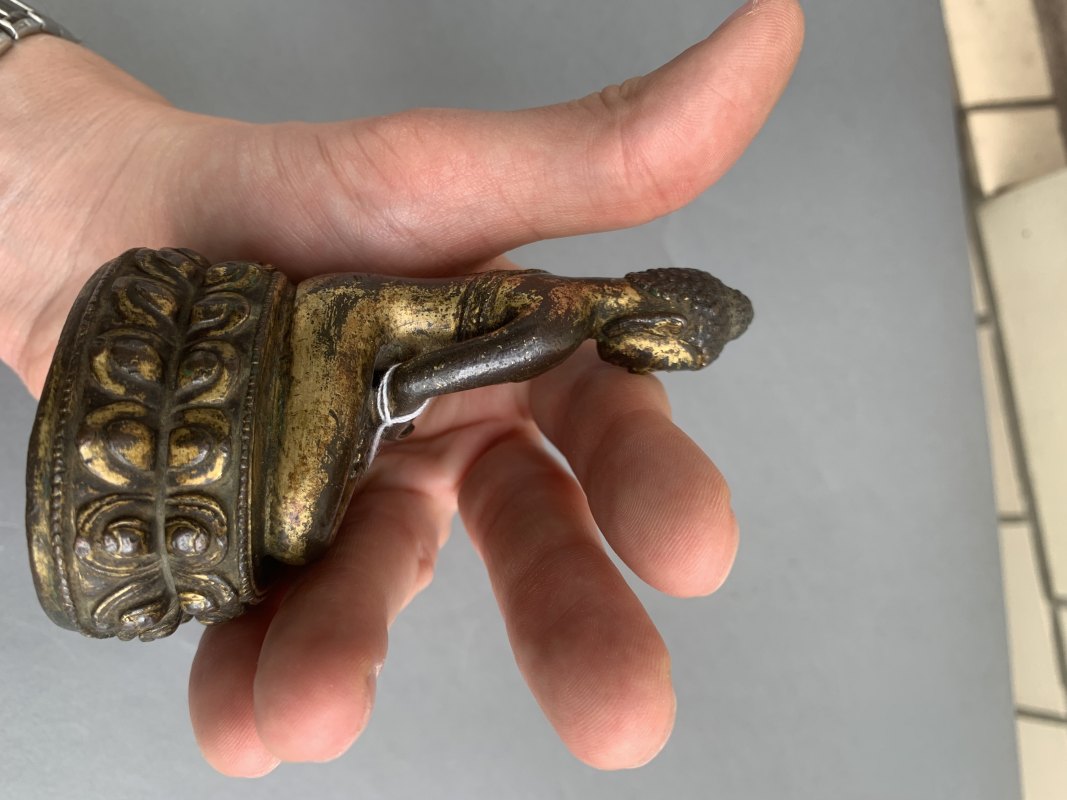 A GILT-COPPER FIGURE OF BUDDHA SHAKYAMUNI - 图9