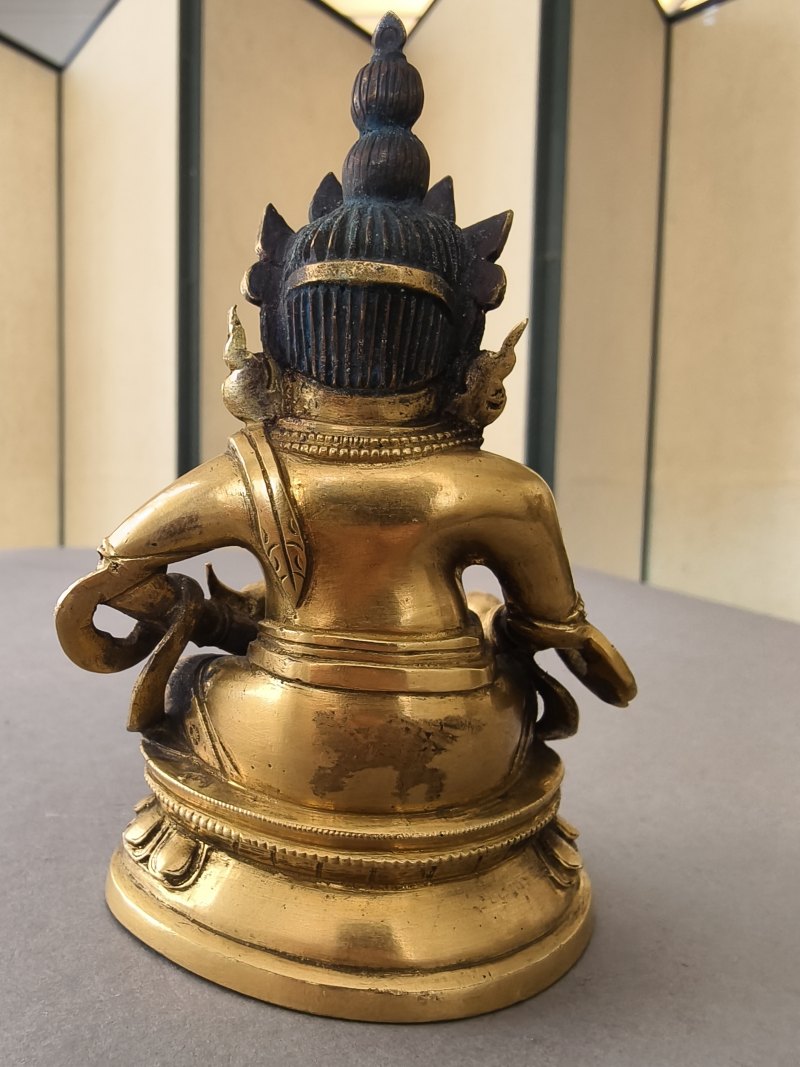 A GILT-BRONZE FIGURE OF VAISHRAVANA - 图13