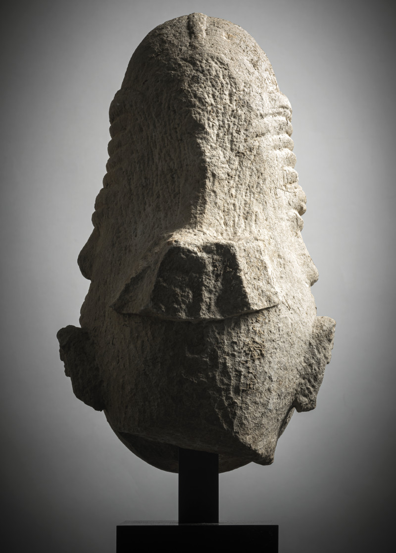 A BUFF SANDSTONE HEAD OF A FEMALE FIGURE - 图3