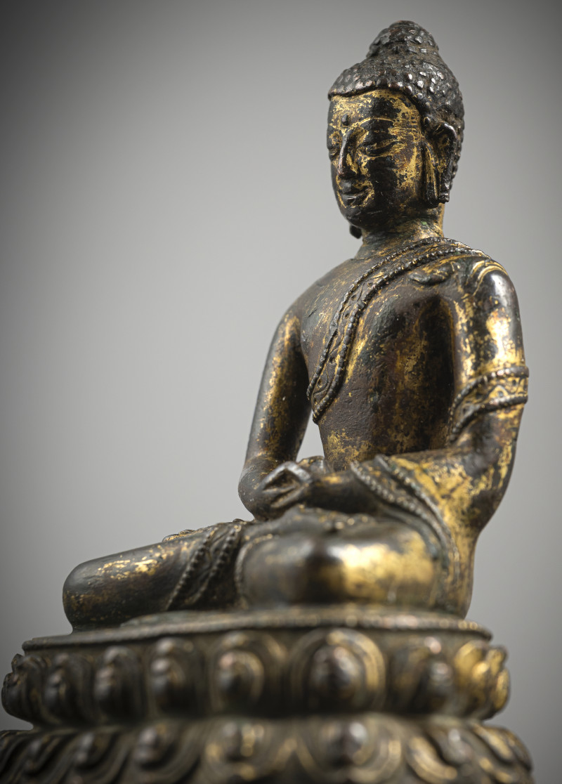 A GILT-COPPER FIGURE OF BUDDHA SHAKYAMUNI - 图4