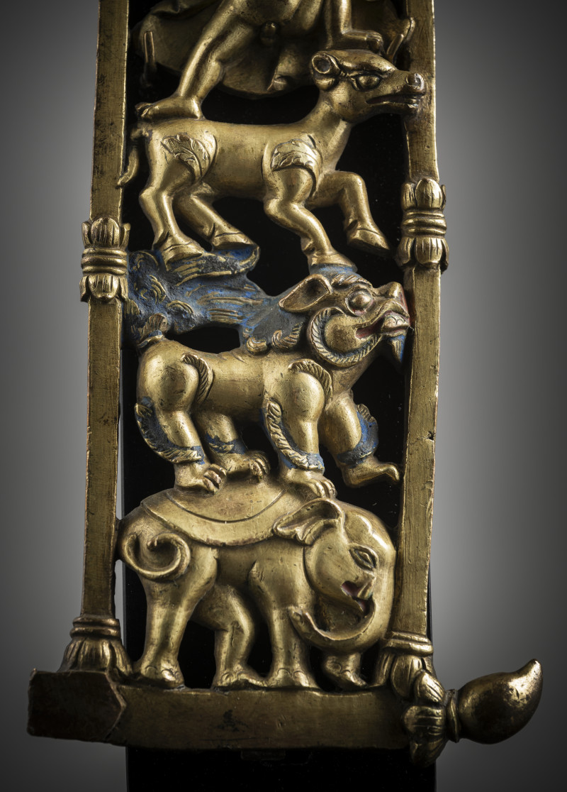 A GILT-BRONZE THRONE SECTION - 图4