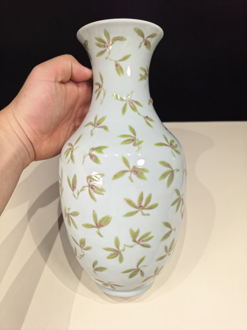 清道光 粉彩兰花纹瓶一对 - 图14