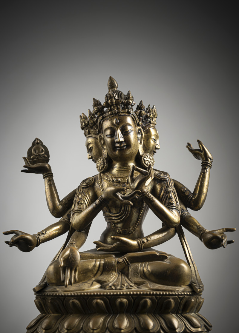A BRONZE FIGURE OF USHNISHAVIJAYA - 图3
