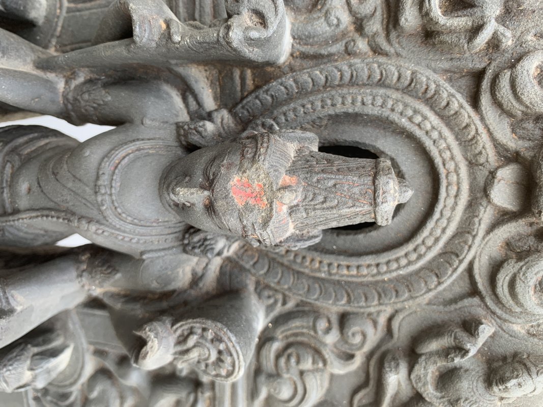 A PHYLLITE STONE STELE DEPICTING VISHNU - 图10