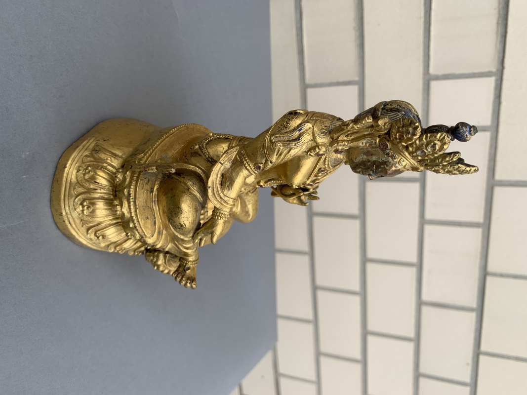 A GILT-BRONZE FIGURE OF SYAMATARA - 图7
