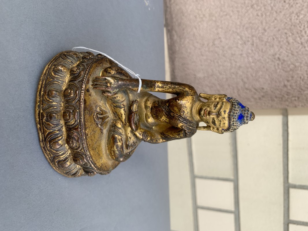 A GILT-COPPER FIGURE OF BUDDHA SHAKYAMUNI - 图5