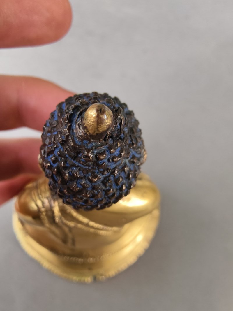 A GILT-BRONZE FIGURE OF BUDDHA SHAKYAMUNI - 图13