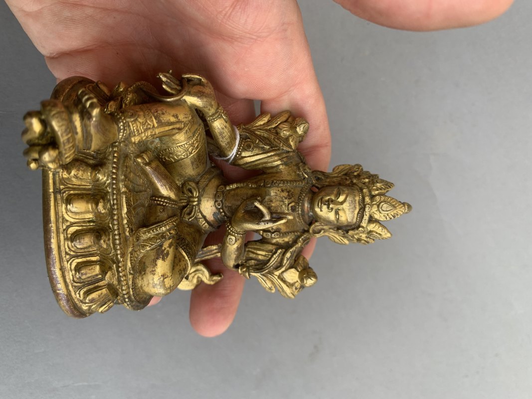 A GILT-BRONZE FIGURE OF SYAMATARA - 图6