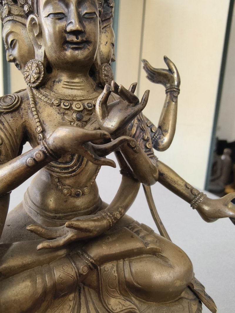 A BRONZE FIGURE OF USHNISHAVIJAYA - 图16