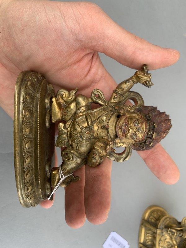 A PART-GILT BRONZE FIGURE OF VAJRAPANI - 图6