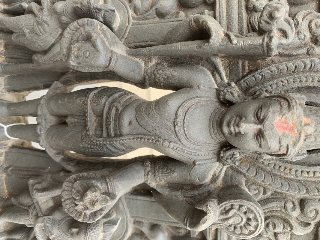 A PHYLLITE STONE STELE DEPICTING VISHNU - 图11