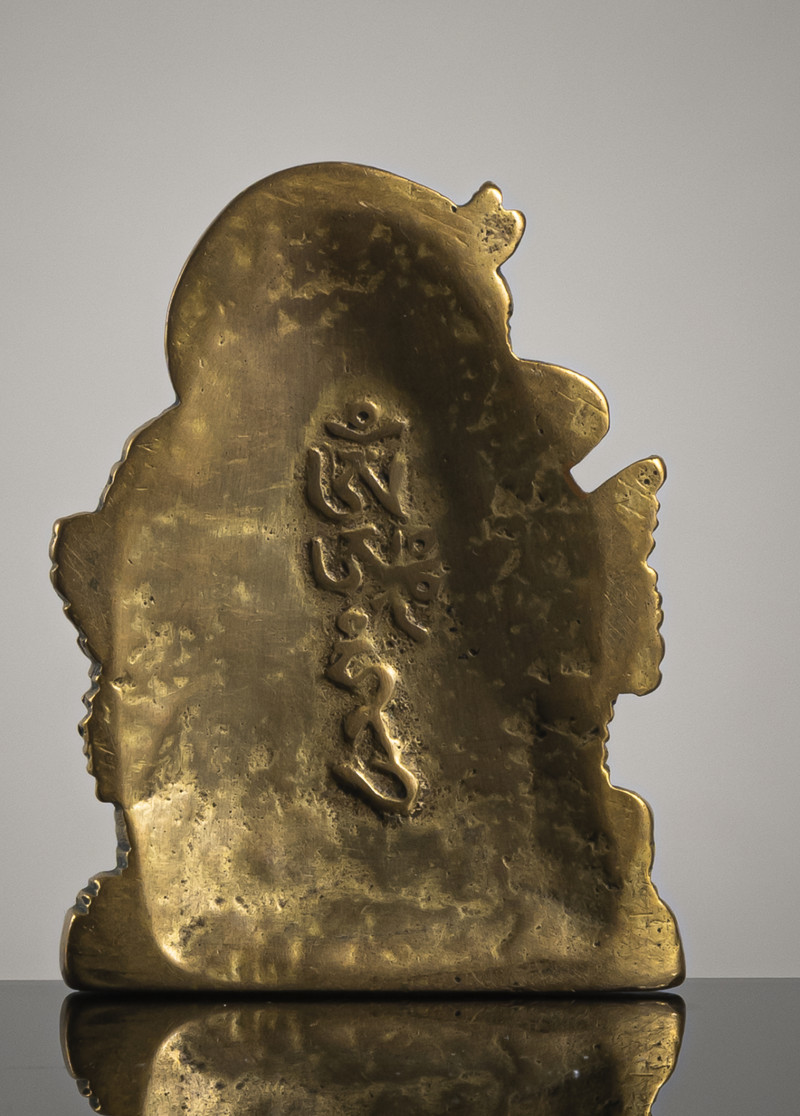 A BRONZE PLAQUE DEPICTING JAMBHALA - 图2