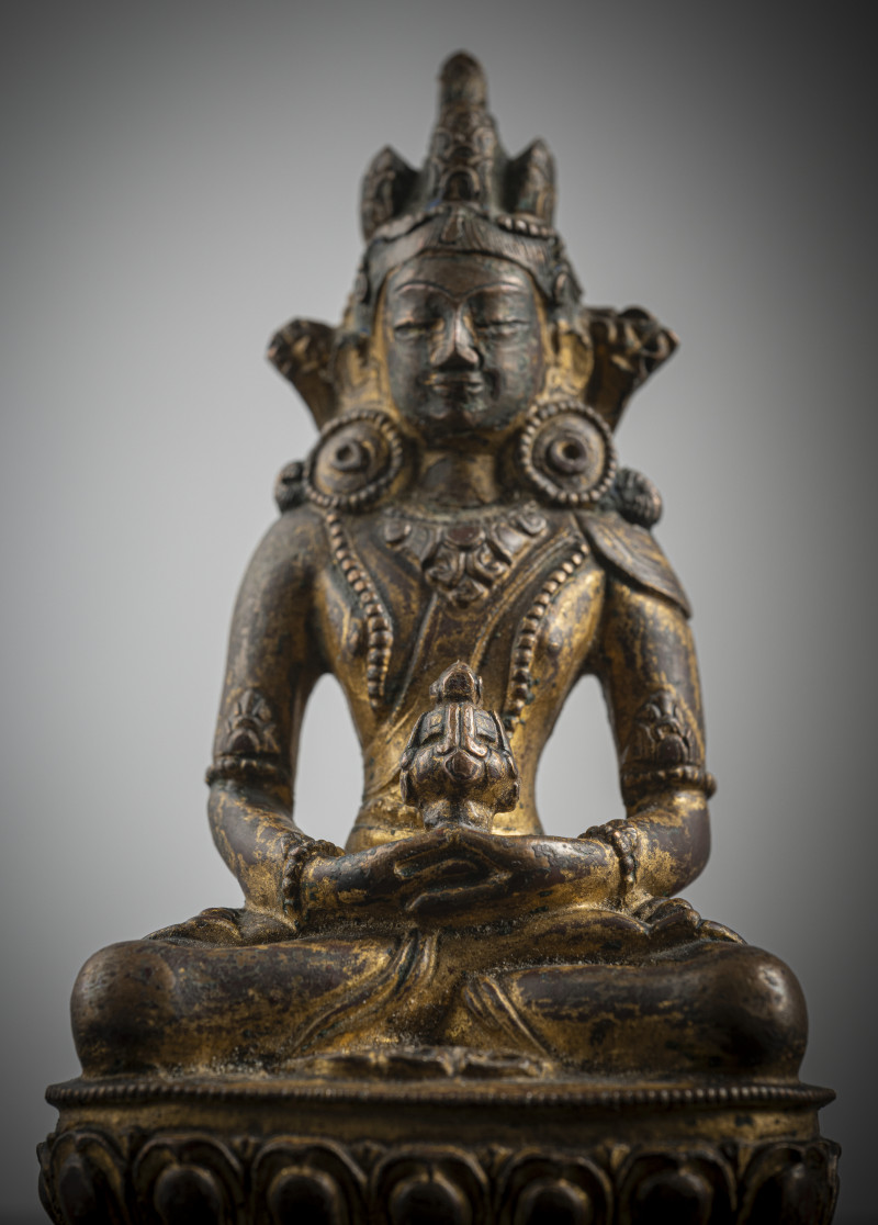 A GILT-BRONZE FIGURE OF AMITAYUS - 图5