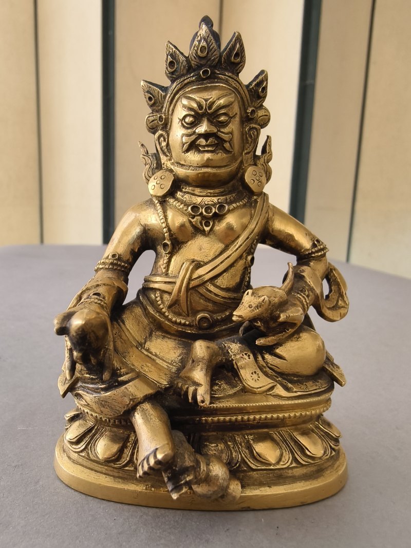 A GILT-BRONZE FIGURE OF VAISHRAVANA - 图11