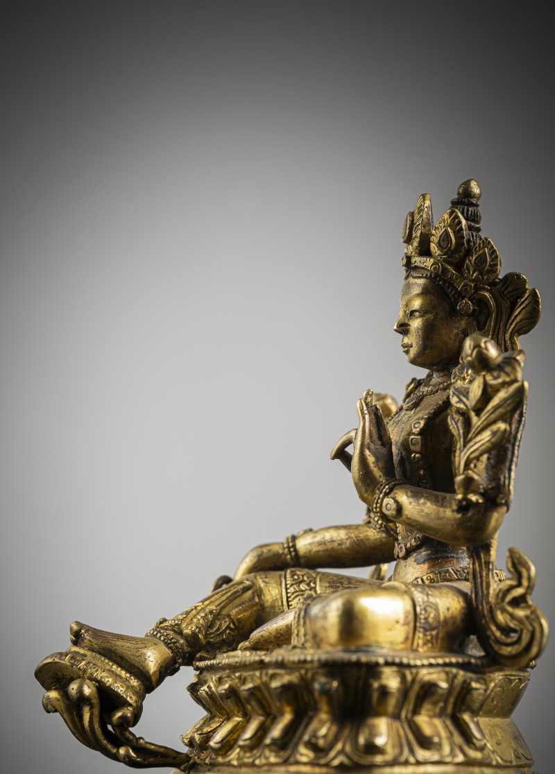 A GILT-BRONZE FIGURE OF SYAMATARA - 图4