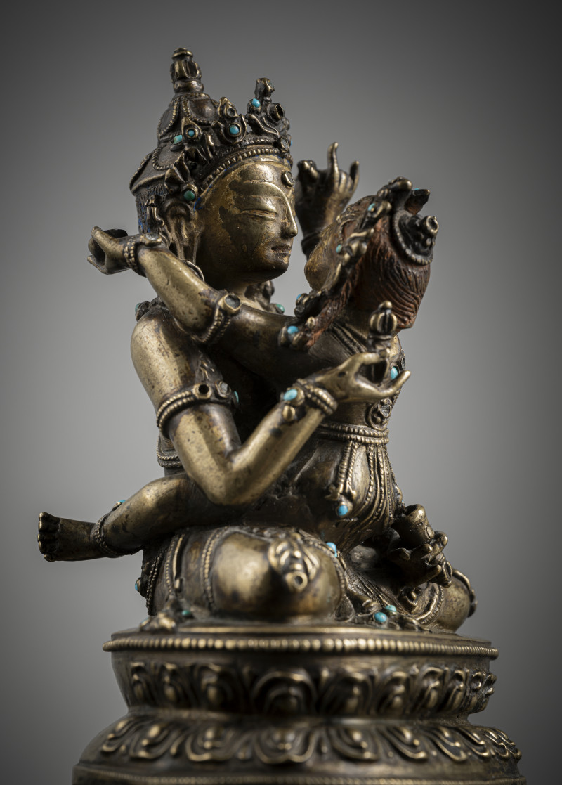 A FINE AND RARE BRONZE FIGURE OF ADIBUDDHA VAJRASATTVA AND HIS CONSORT - 图4
