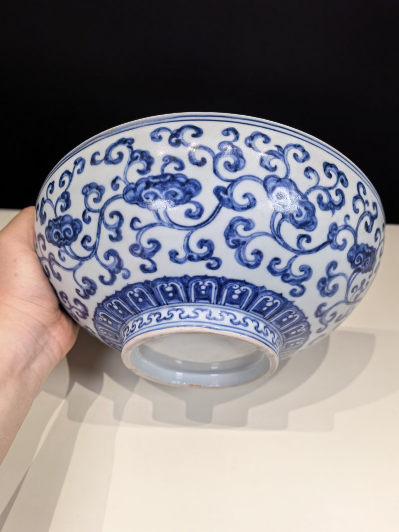 明宣德 青花缠枝灵芝纹骰子碗 - 图4