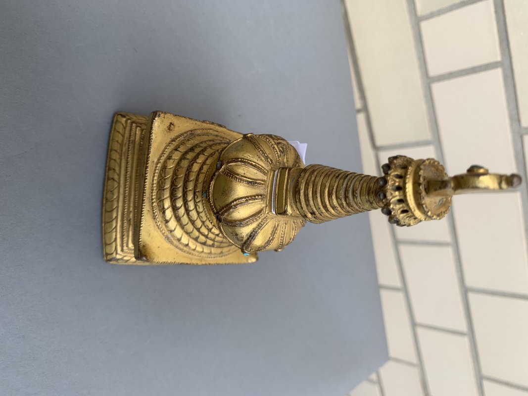 A GILT-BRONZE STUPA - 图9