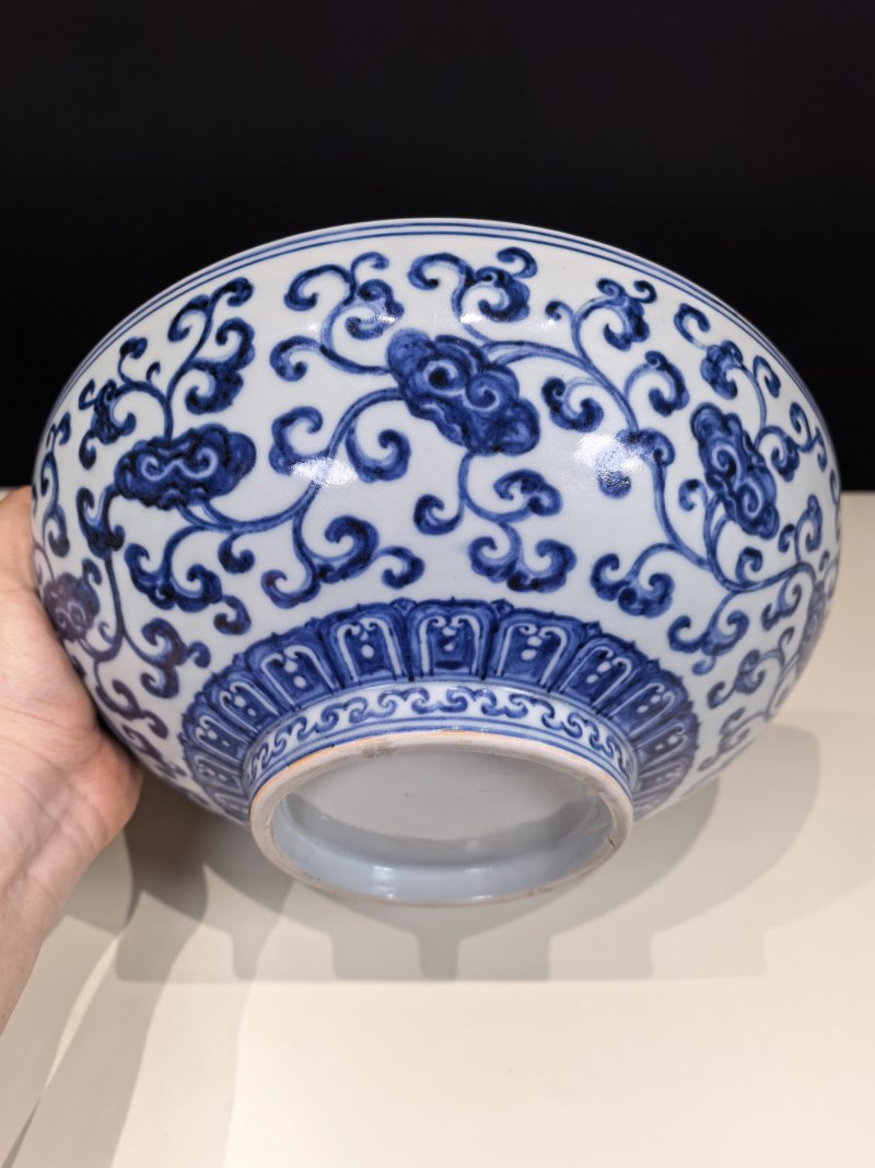 明宣德 青花缠枝灵芝纹骰子碗 - 图5
