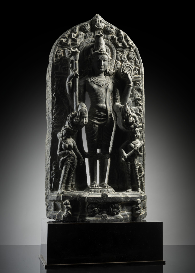 A FINE AND LARGE PHYLLITE STONE STELE DEPICTING VISHNU - 图3
