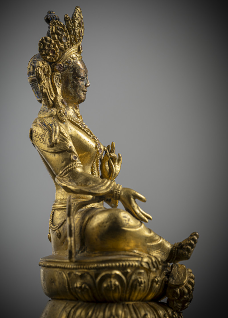 A GILT-BRONZE FIGURE OF SYAMATARA - 图4